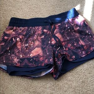 Calia by Carrie Underwood Large Running Shorts